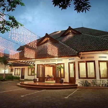 Paniisan Hotel Bandung Exterior foto