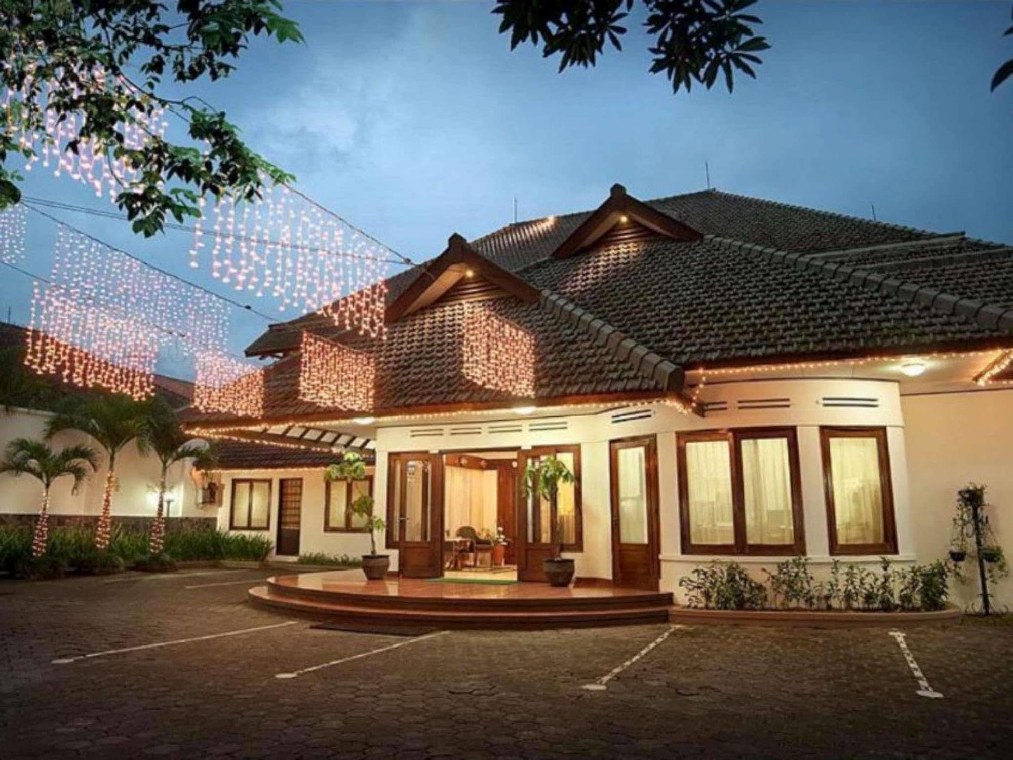 Paniisan Hotel Bandung Exterior foto