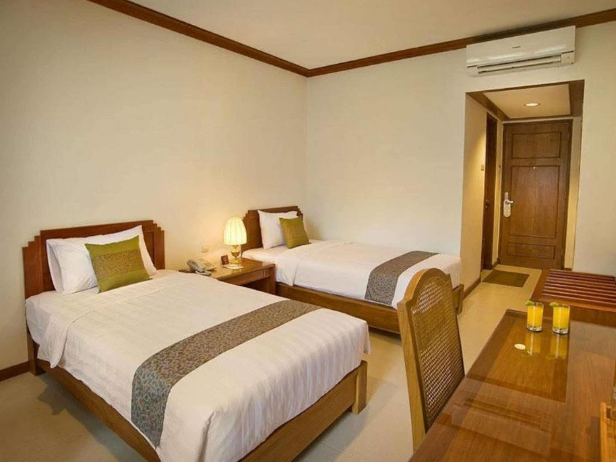 Paniisan Hotel Bandung Exterior foto